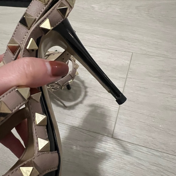 Valentino Rockstud heels - Picture 6 of 6